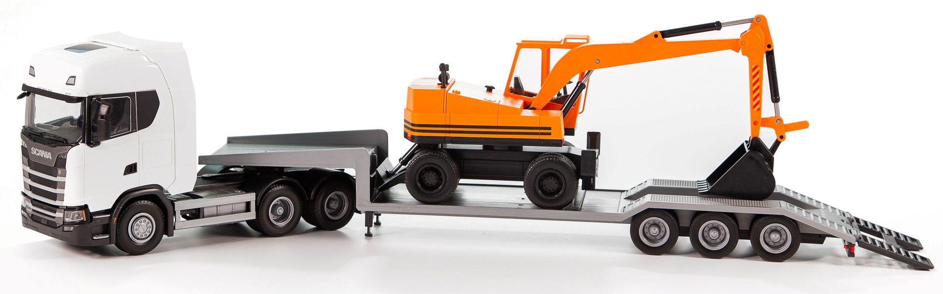 EMEK Scania S lavetti 68 cm ja Oranssi kaivuri
