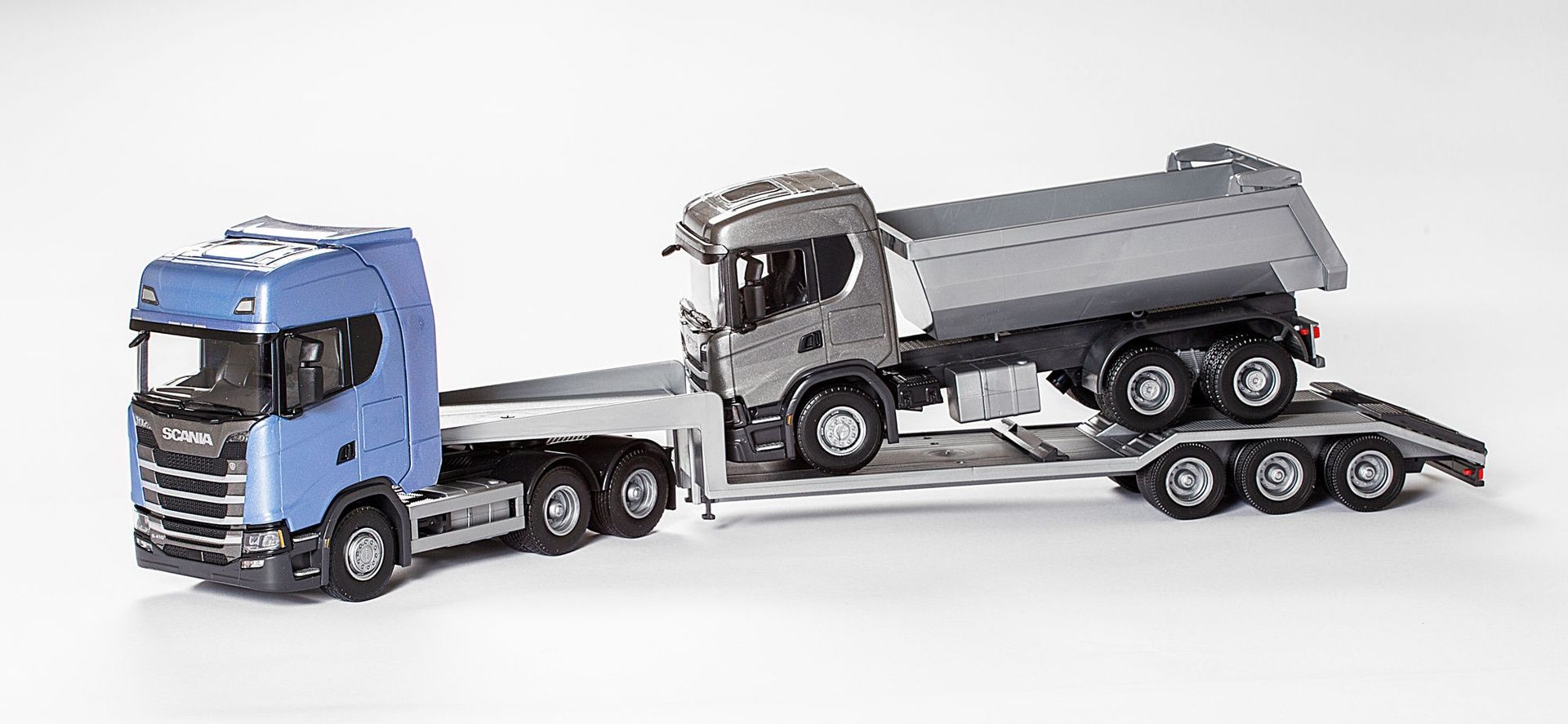 EMEK Scania CS lavetti 68 cm ja Scania G500 maansi