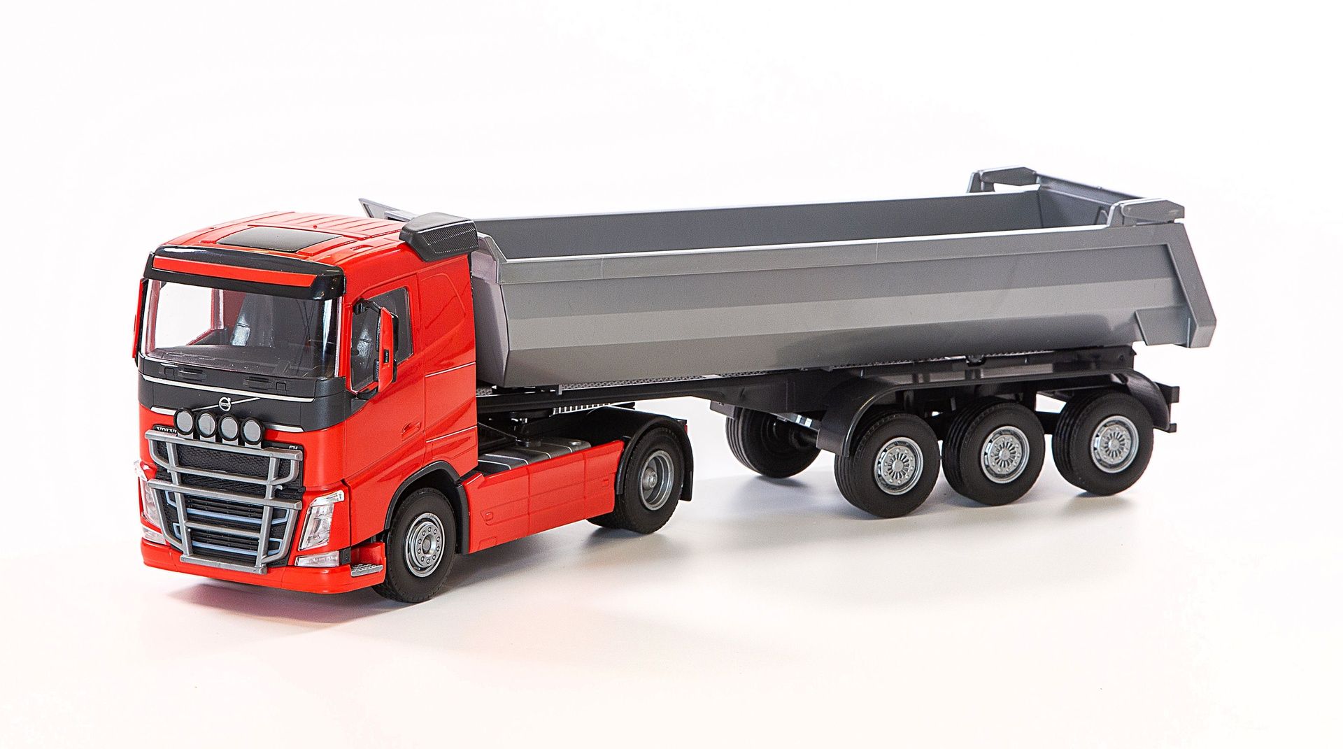 EMEK Volvo FH hiekkapuoliperärekka, 50 cm